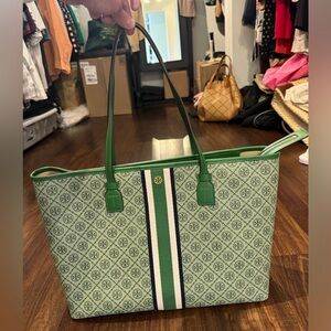 Tory Burch Green Tote NWOT